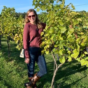 Meet your Posher, Carolyn